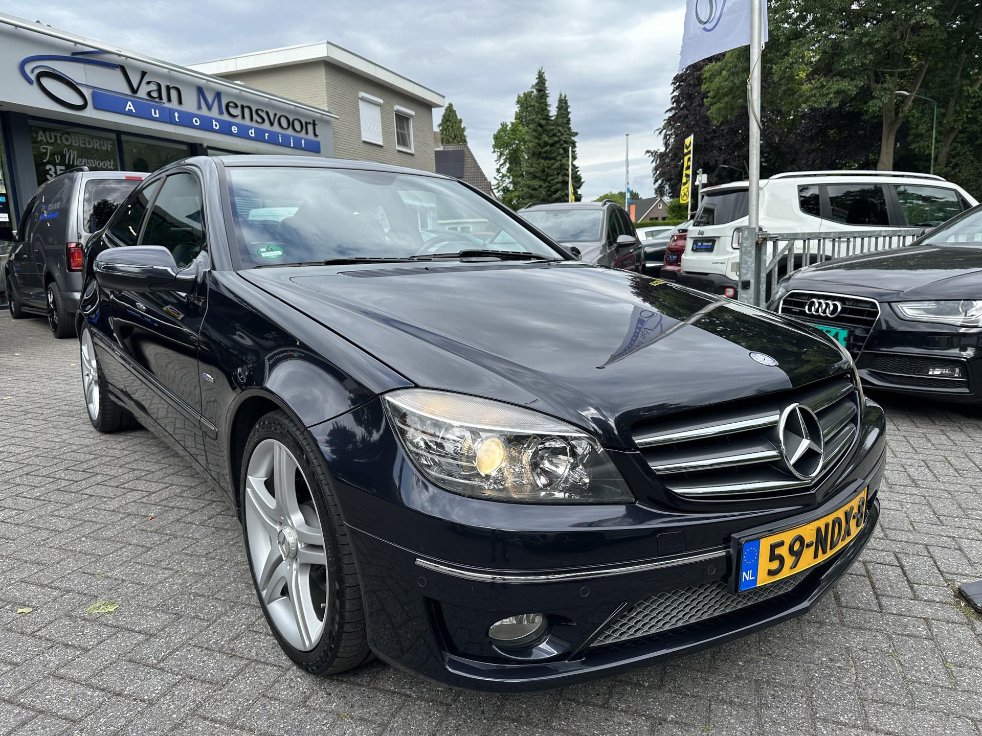 45386660-5.jpg