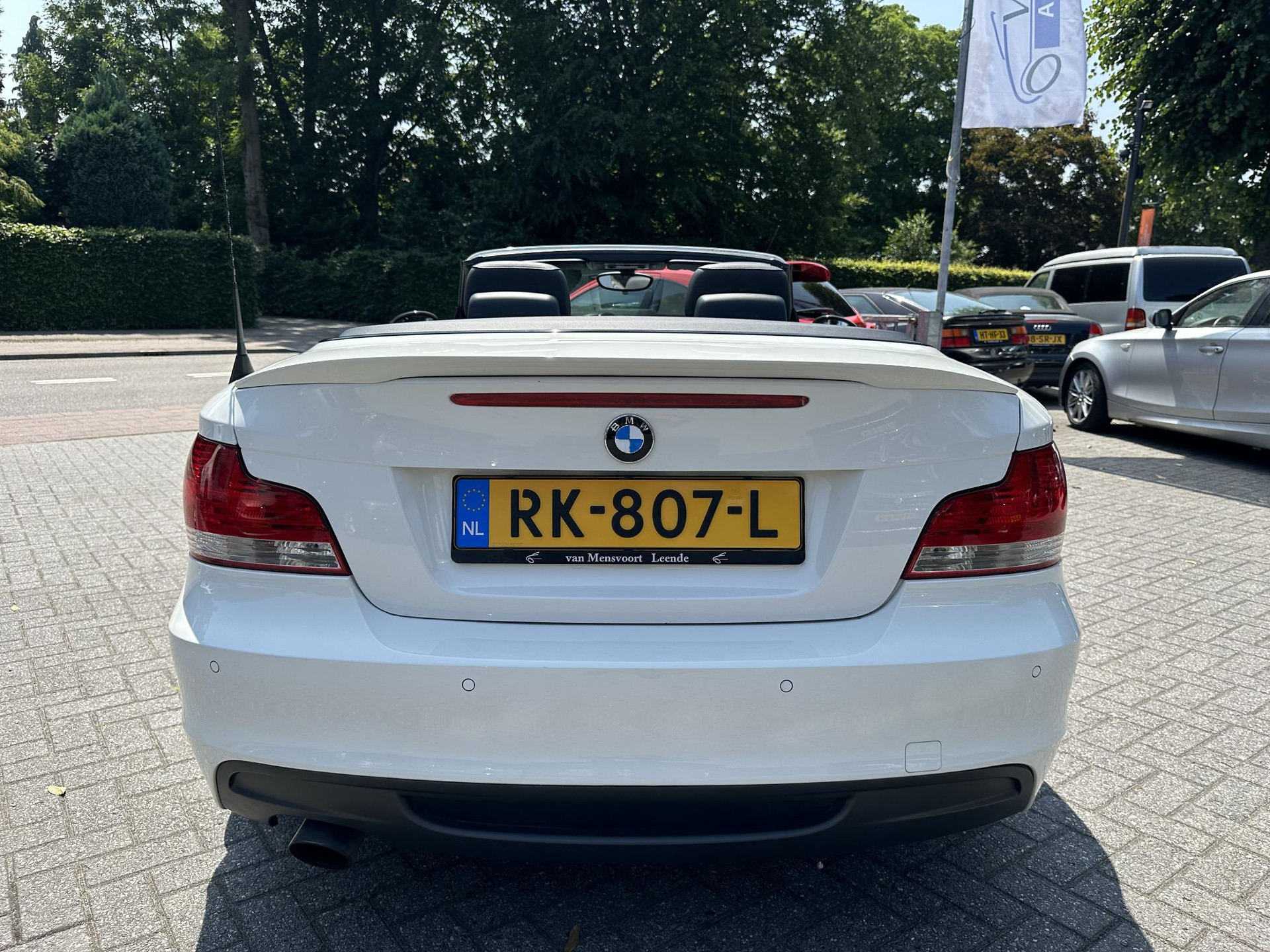 45695044-7.jpg
