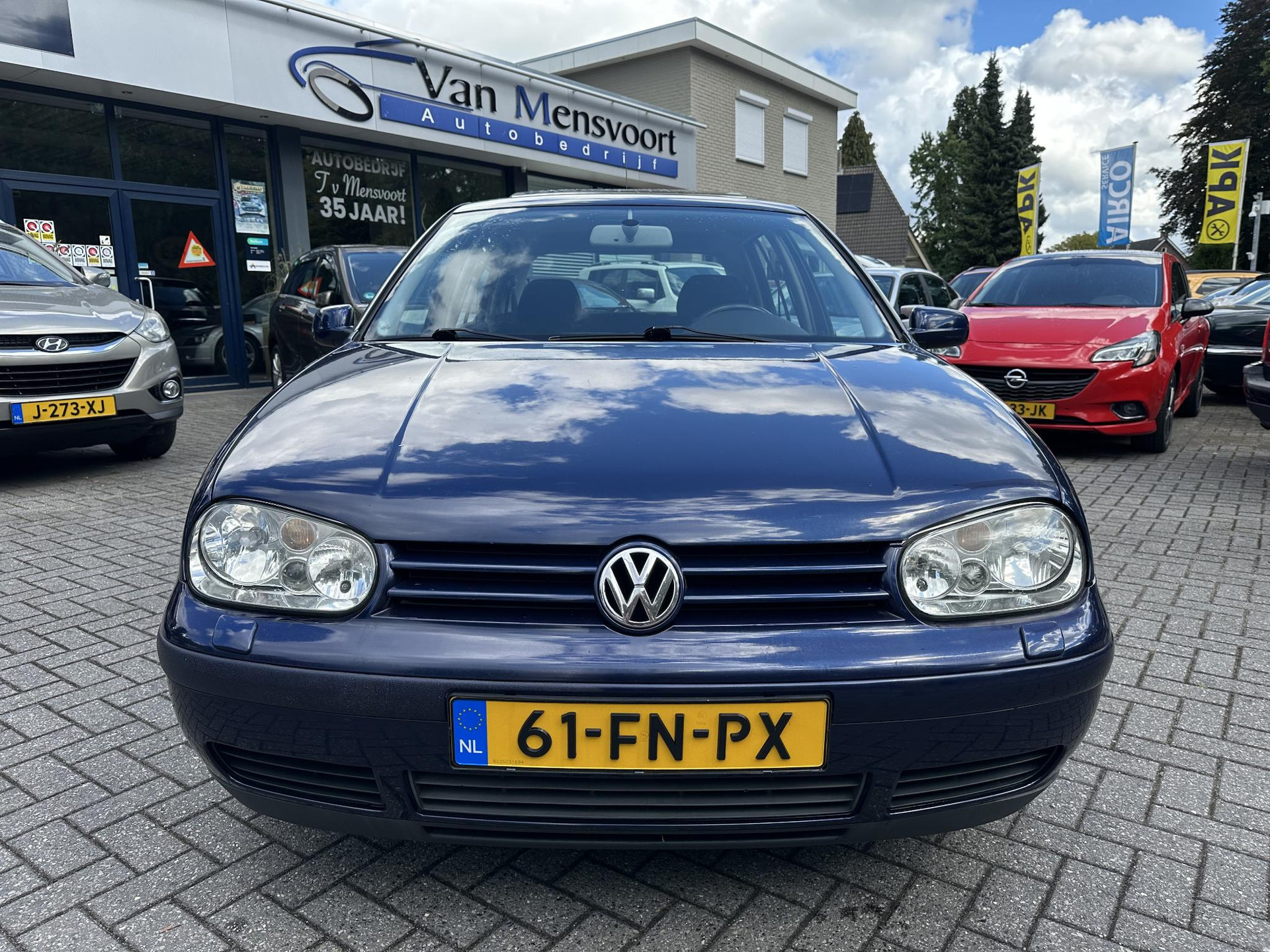 47309845-6.jpg