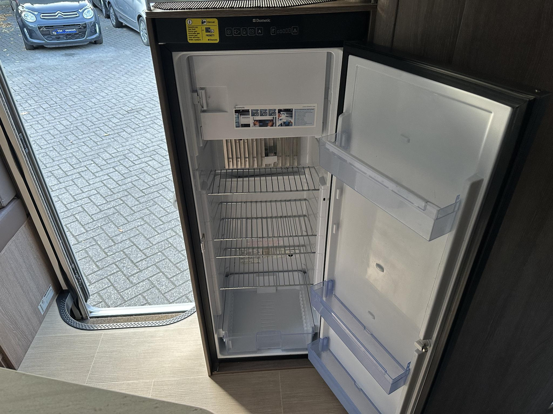 47575957-24.jpg