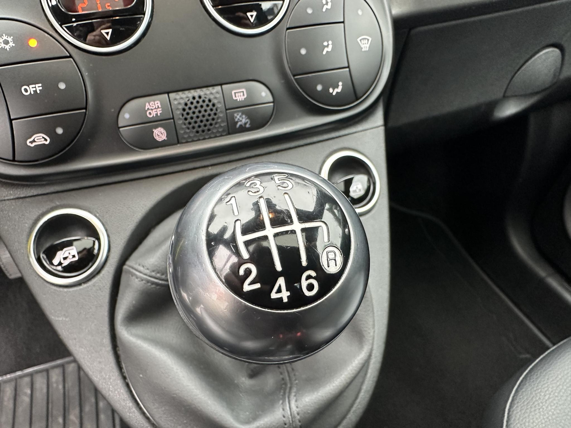50615993-20.jpg