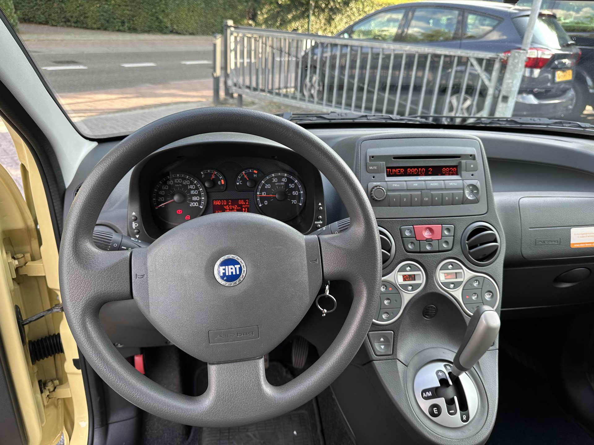 54700611-18.jpg
