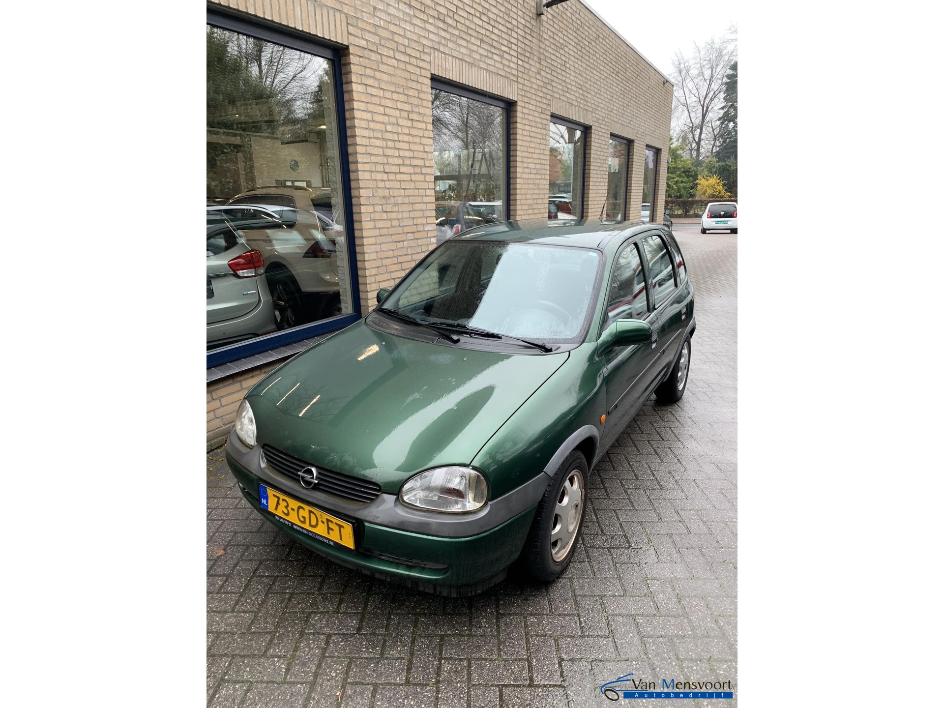 26827592
